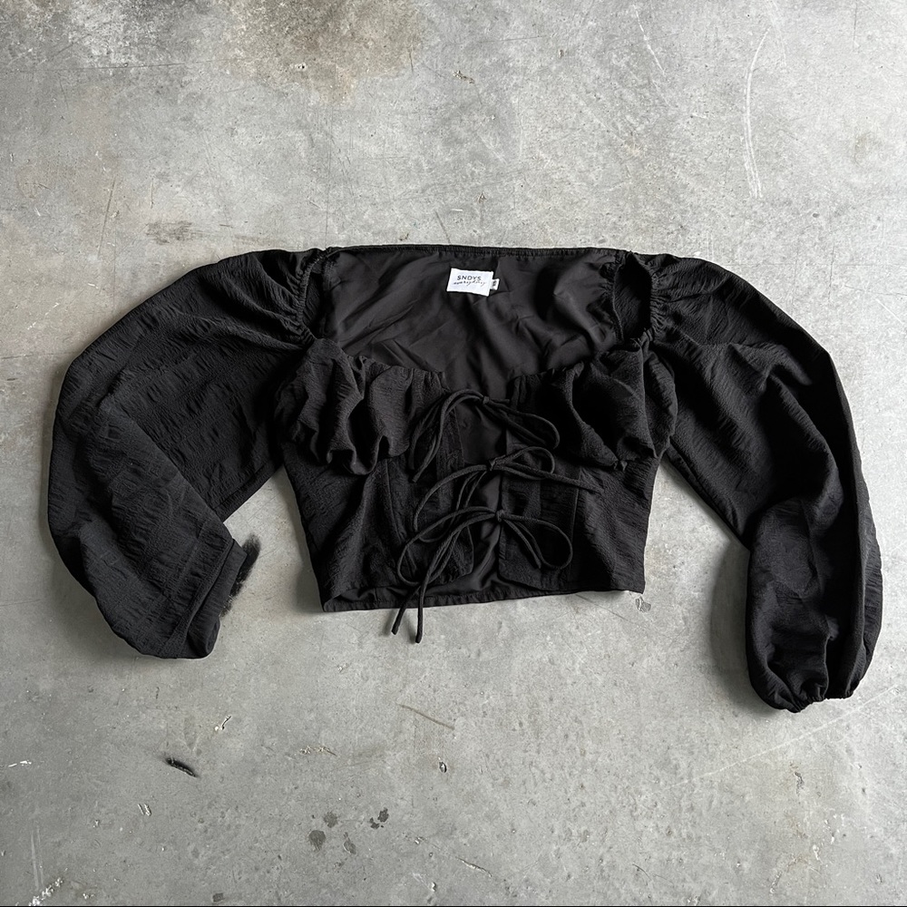Black lace up crop top